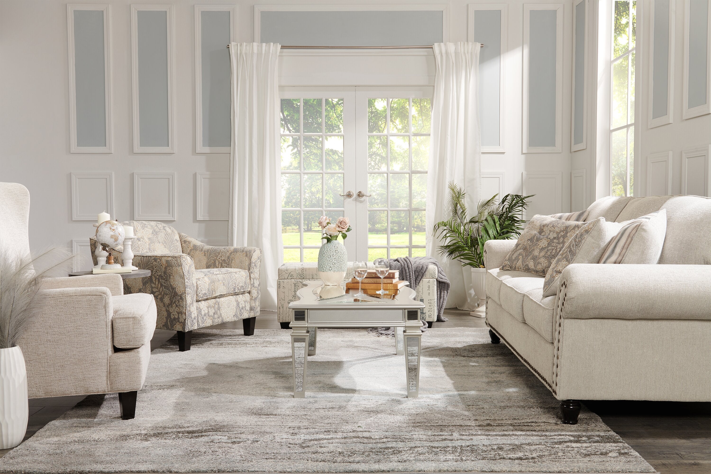 Made in Canada Wynn 93" Chenille Fabric Sofa with Nailhead Trim and Wood Bun Legs - Linen Beige | Sofa Wynn de 93 po fabriqué au Canada en tissu de chenille avec bordure de clous décoratifs et pattes en oignon en bois - beige lin