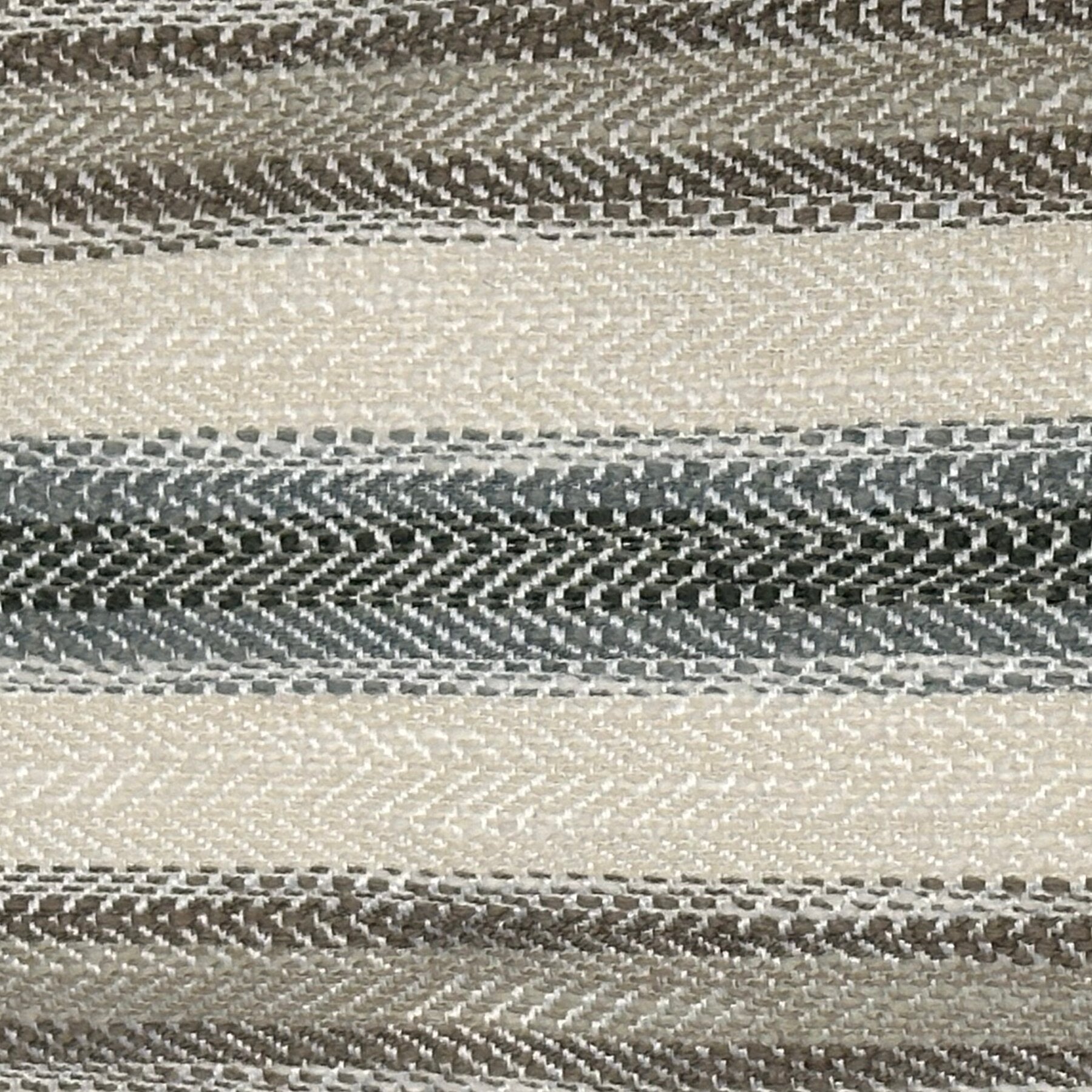 Made in Canada Wynn 93" Chenille Fabric Sofa with Nailhead Trim and Wood Bun Legs - Linen Beige | Sofa Wynn de 93 po fabriqué au Canada en tissu de chenille avec bordure de clous décoratifs et pattes en oignon en bois - beige lin