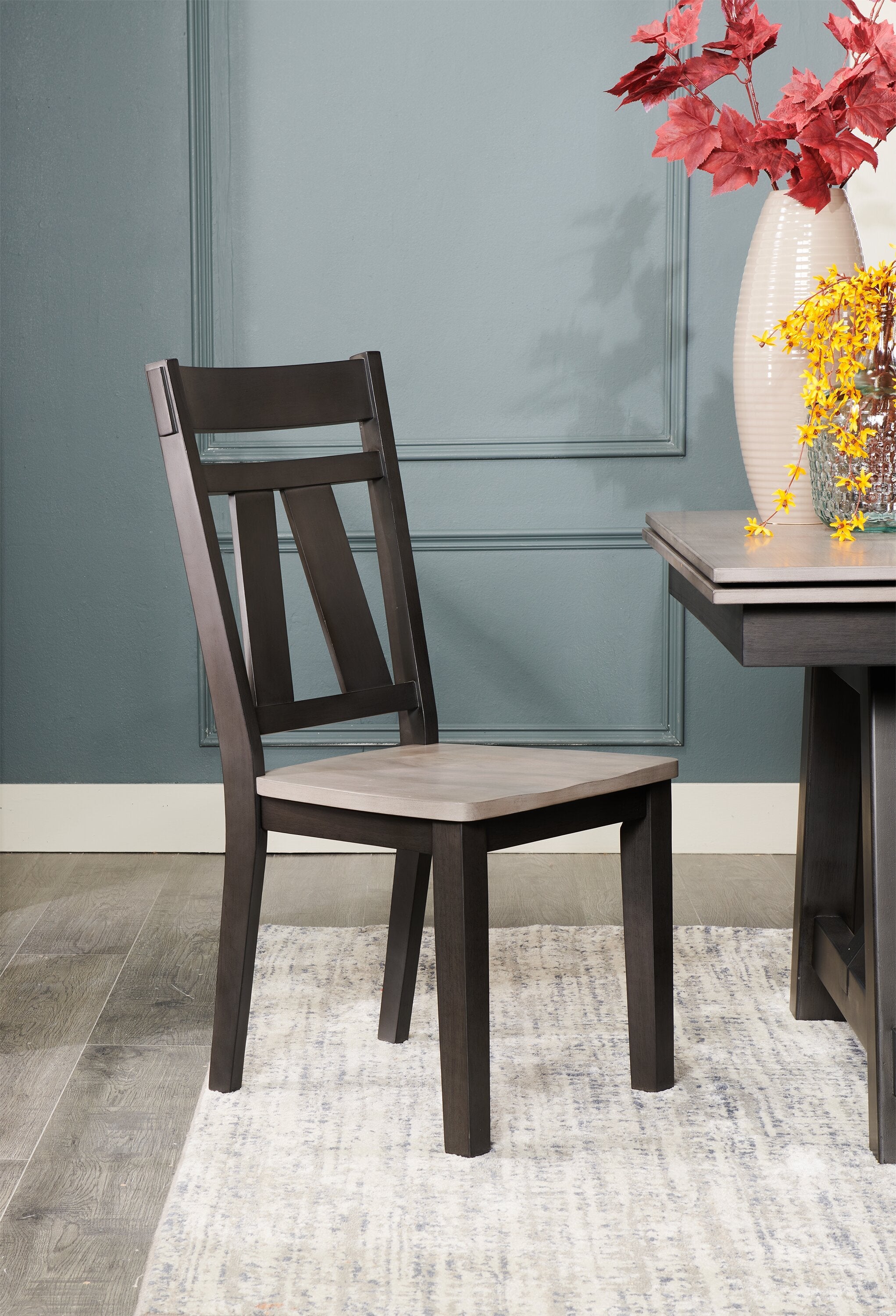 Zao Dining Chair, Wood, Melamine - Brown | Chaise de salle à manger Zao en bois et en mélamine - brune